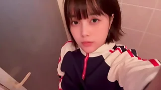 【1人えっち】おかあ◯んがリビングにいる間にお風呂でオナニーしてイキまくりました…